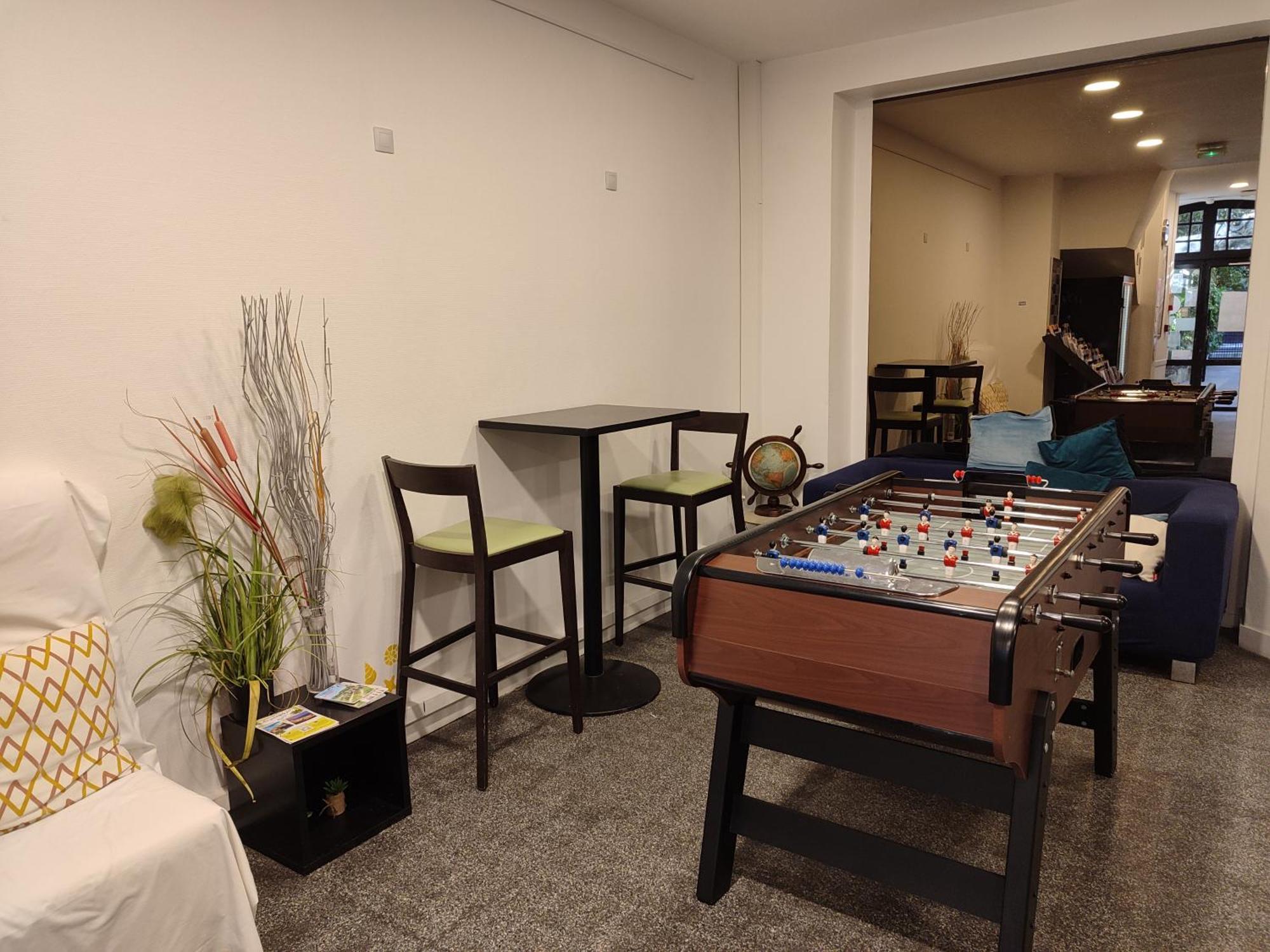 Auberge De Jeunesse Hi Nice Les Camelias 外观 照片